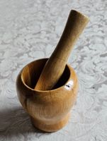 Handgefertigter Holzmörser + Stössel aus Holz, Vintage Deko