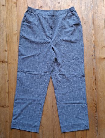 Hosen Charles Vogele kariert Grösse ca. 40