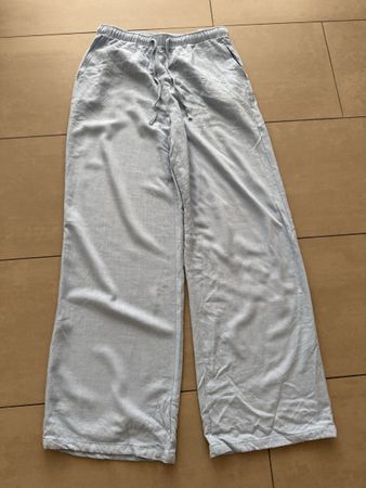 Sommerhose, hellblau, Gr. M, luftig-leicht für warme Tage!