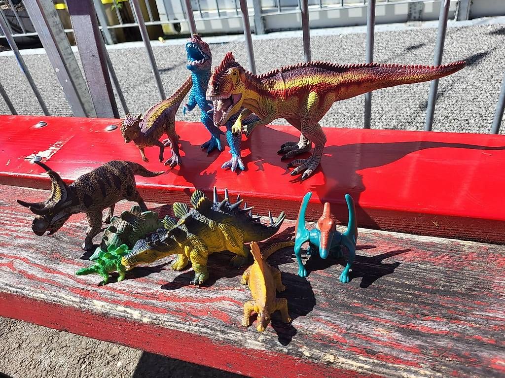 Giocattoli: Diverse Dinosaurier – Usato da Zürich venduto da Schneemaah 1