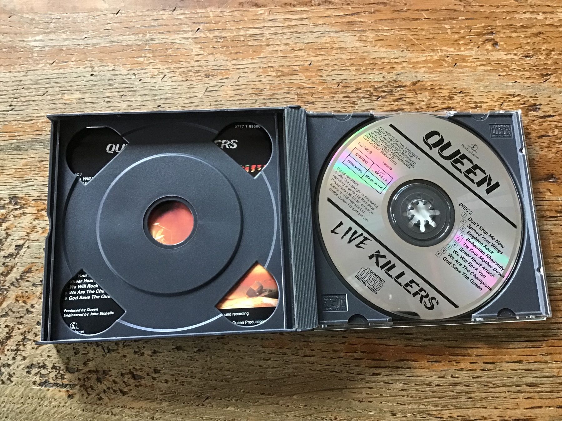 CDs: Coffret 2 CD Queen Live – Gebraucht aus Fully von Ruby97 2