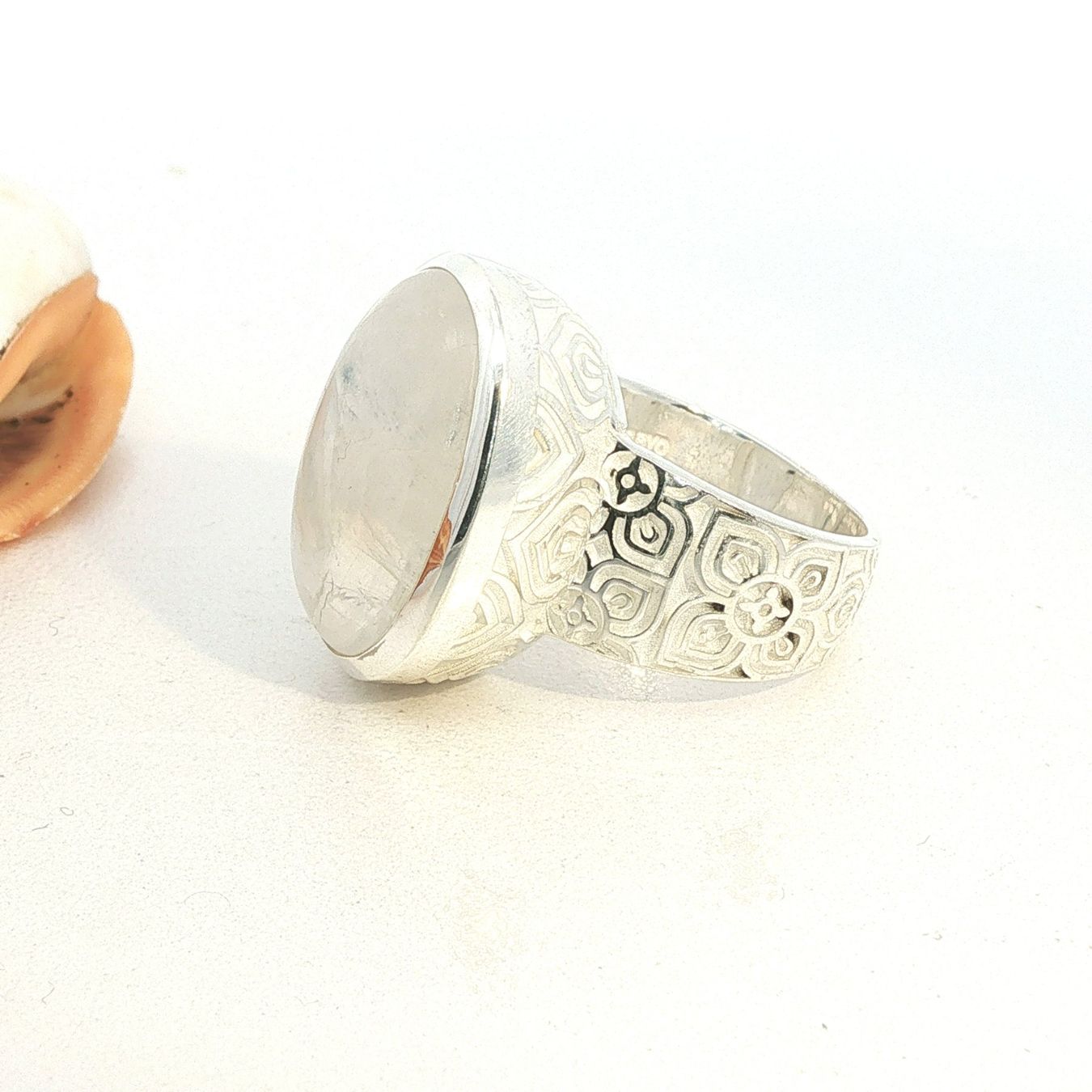 Olga Ribler Anelli: Statement Ornament Ring mit Regenbogen-Mondstein Gr 59 – Nuovo (secondo la descrizione) da Luzern venduto da Schmuckoutlet 5