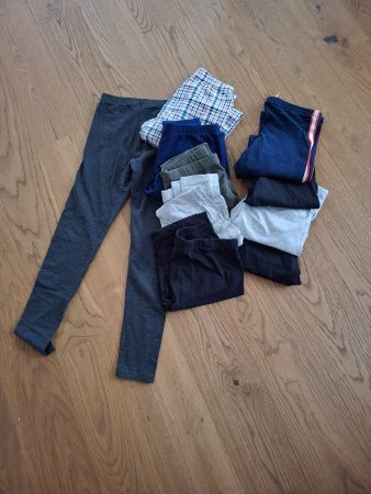 Kleiderpaket für Mädchen 24teilig Grösse 146(/152)
