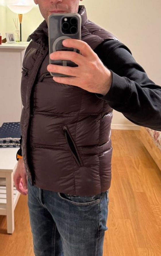 Gilet & Giacche: Herren Daunenweste Grösse 48, Farbe Pflaume – Usato da Zürich venduto da dodoL84 2