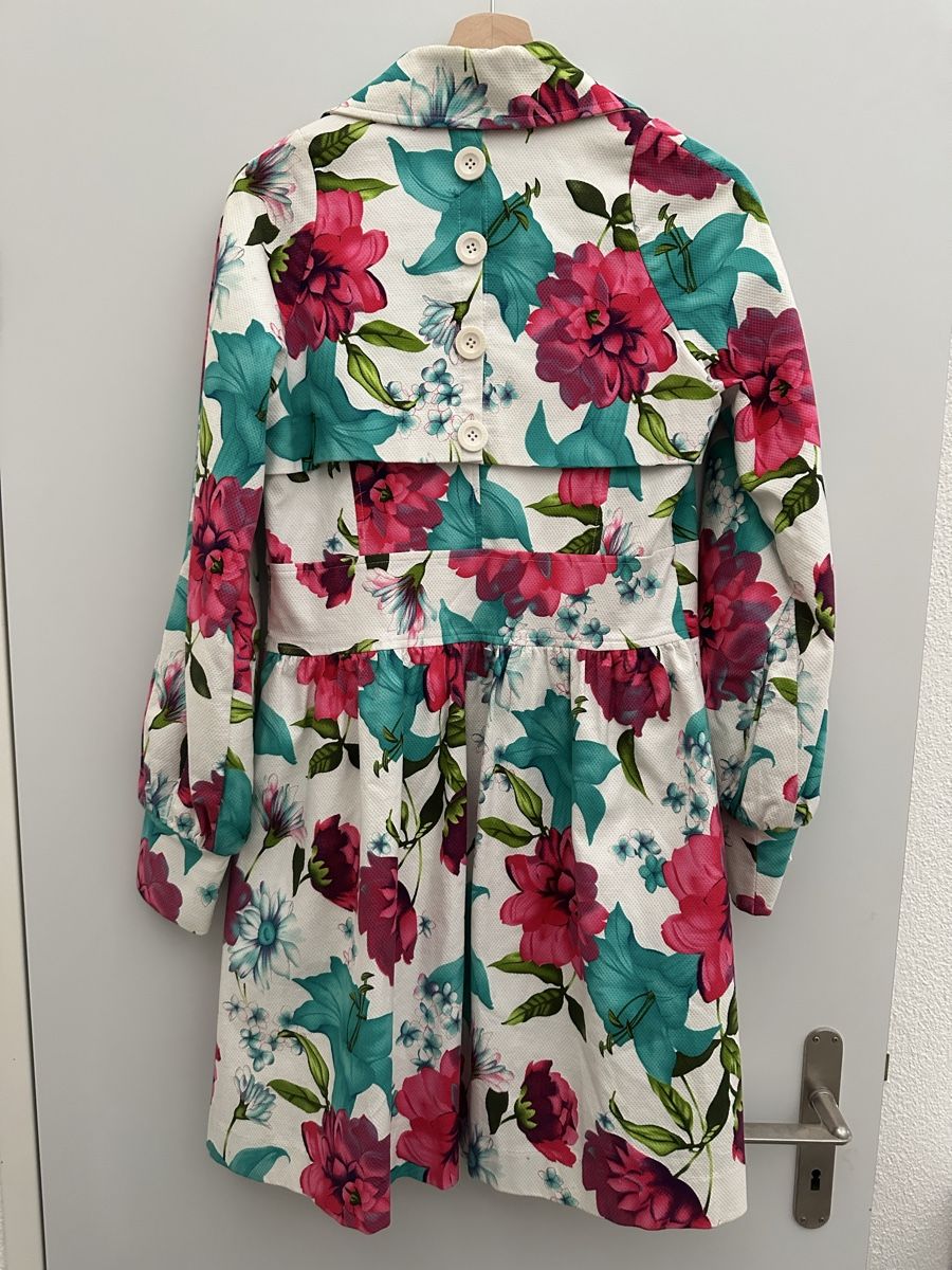 Cappotti: Sommerlicher Damen Blumenmantel, Gr. M – Usato da Lenzburg venduto da schmoendli 1