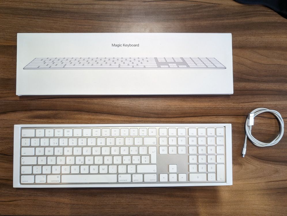 Apple Magic Keyboard / Tastatur (CH Layout) mit Nummerblock (Gebraucht ...