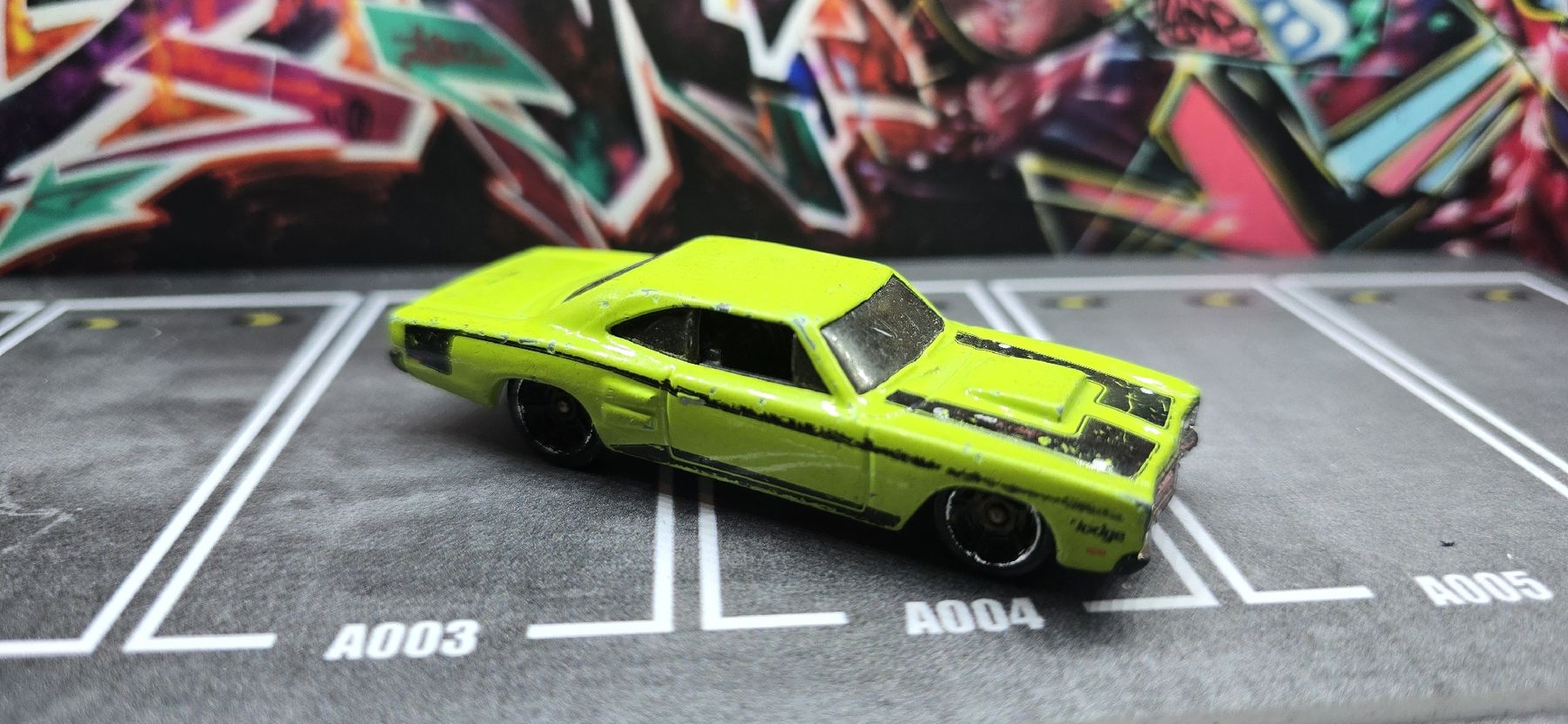 Hot Wheels Modellini d'auto: Hot Wheels Dodge Coronet – Usato da Frauenfeld venduto da ufo_yk6c