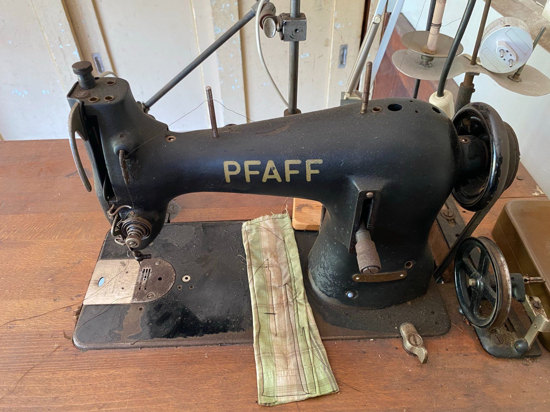 Pfaff Macchine da cucire: Schnellnähmaschine Pfaff – Usato da Kriessern venduto da schwedenstahl_fan 1