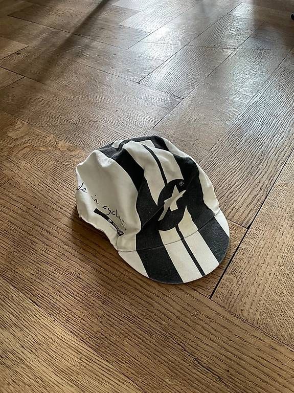 Hüte, Mützen & Caps: Velo Cap Assos weiss schwarz – Gebraucht aus Basel von helger