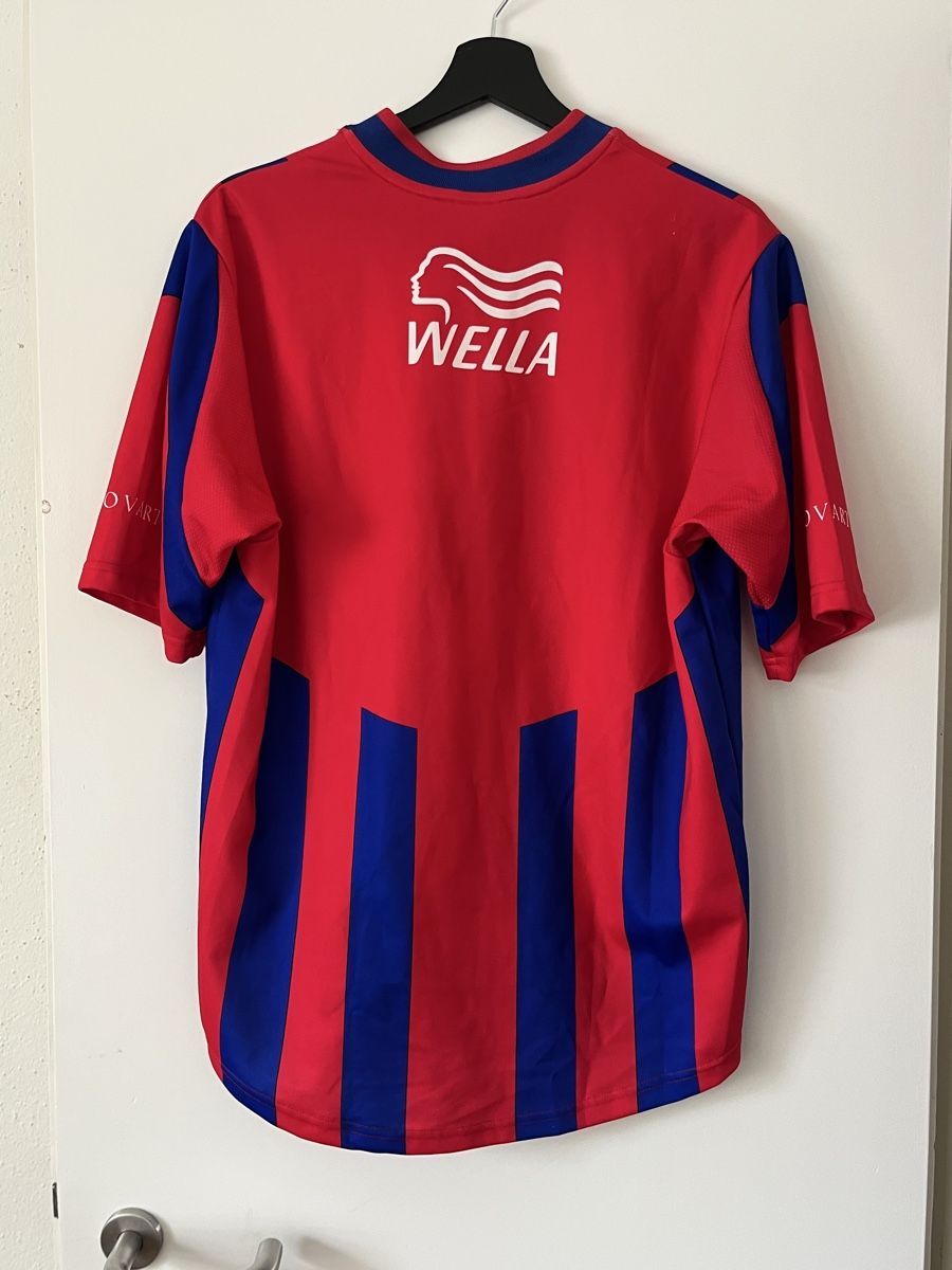 Nike Leibchen & Hosen: FC Basel Heimtrikot 2001/02 – Gebraucht aus Basel von jur_9mgl 1