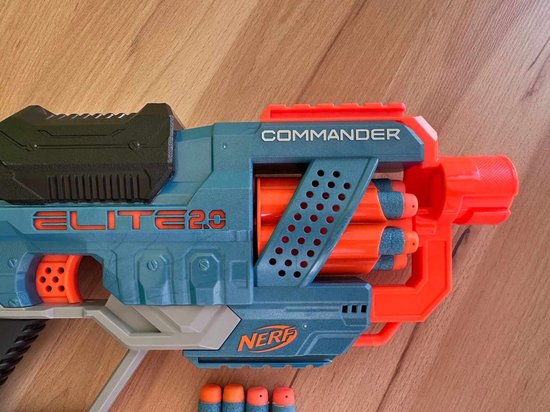 Nerf Giocattoli: Nerf Elite 2.0 Commander mit 21 Pfeilen, 27m – Usato da Hausen AG venduto da dege02 1