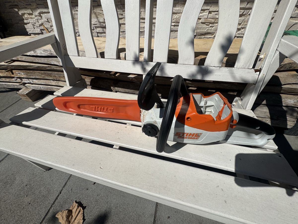 Stihl Seghe: Gebrauchte Stihl MSA 140 C defekt – Difettoso da Unterseen venduto da schnitt 1