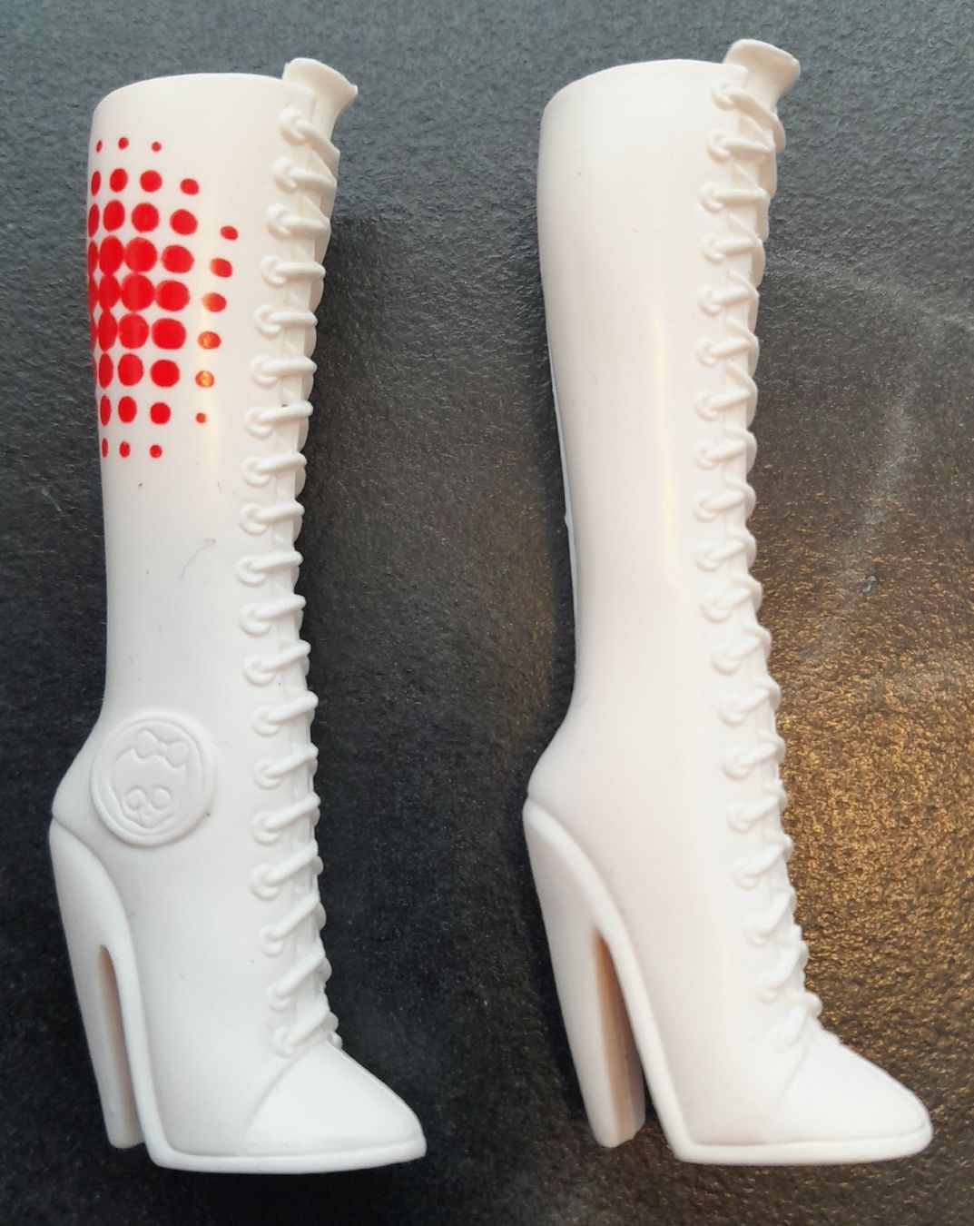 Puppen: Monster high: Wydowna spider Stiefel – Gebraucht aus Alchenflüh von roh_6xk8