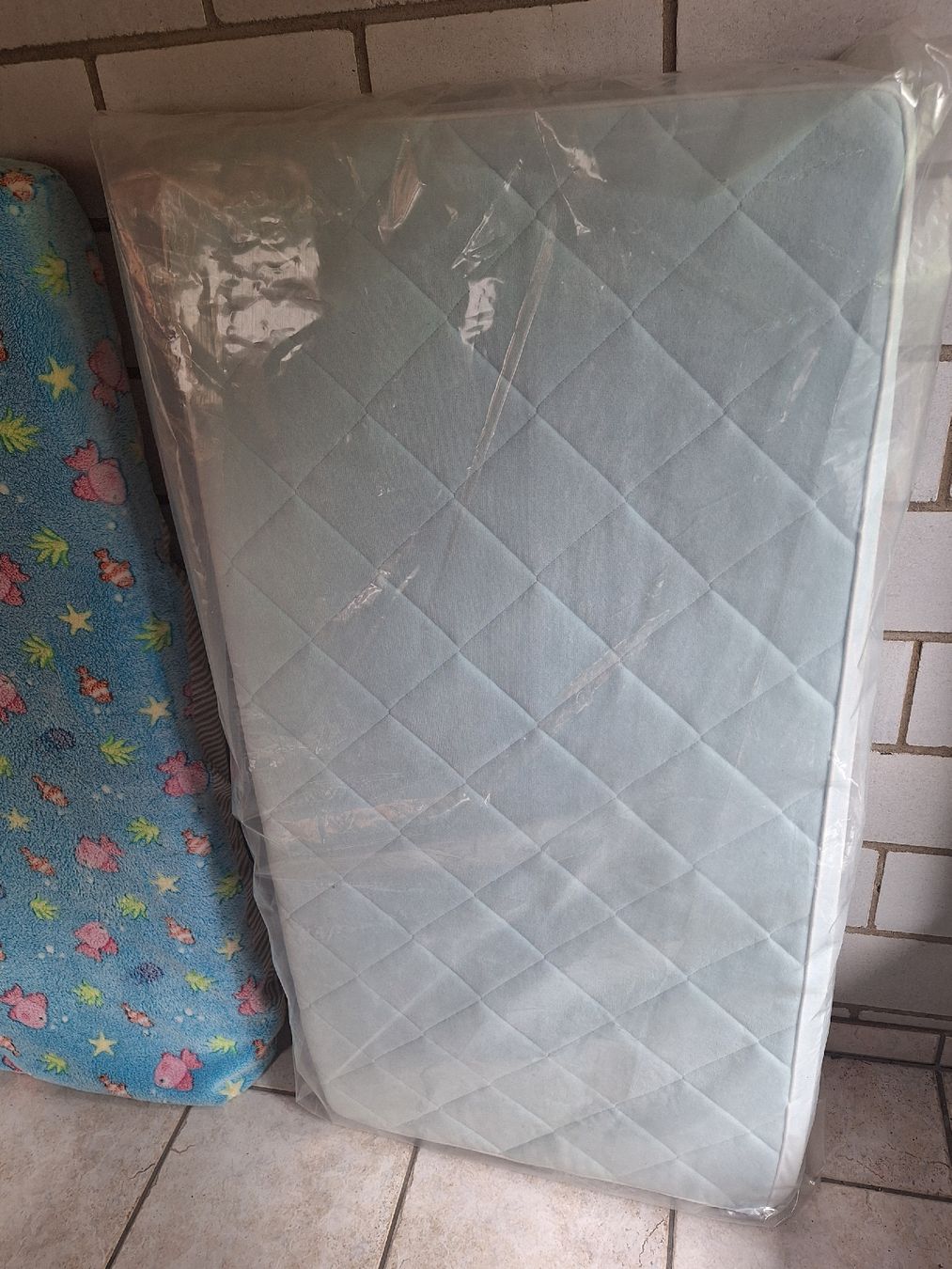 Materassi: neuwertige Matratze 60x120 – Nuovo (secondo la descrizione) da obfelden venduto da claudia.horni 2
