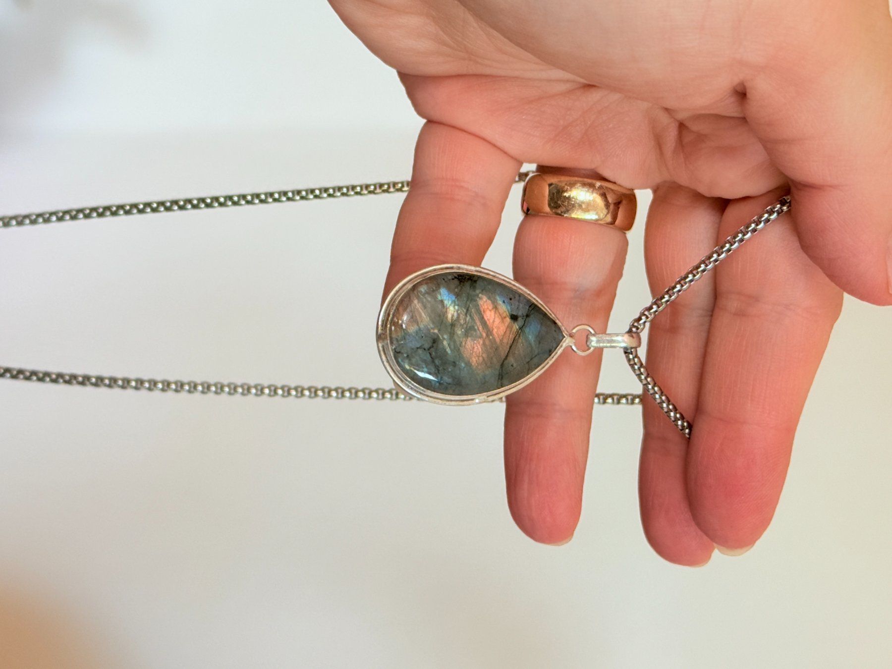 Catenine: Pendentif Labradorite Goutte & Chaîne - Parfait ... – Nuovo e nell'imballaggio originale da Genève venduto da AWWA 9