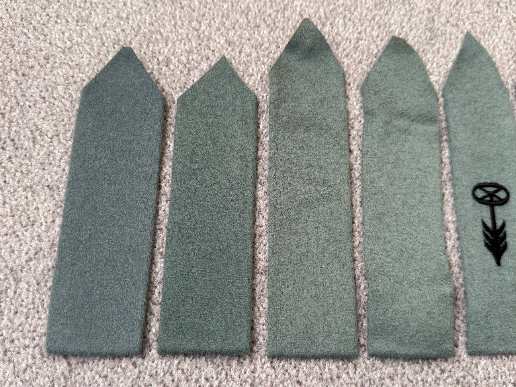 Schweizer Armee Plaketten & Abzeichen: 8 Ärmelpatten Feldpost - Schweizer Armee – Gebraucht aus Brütten von Hst1 1