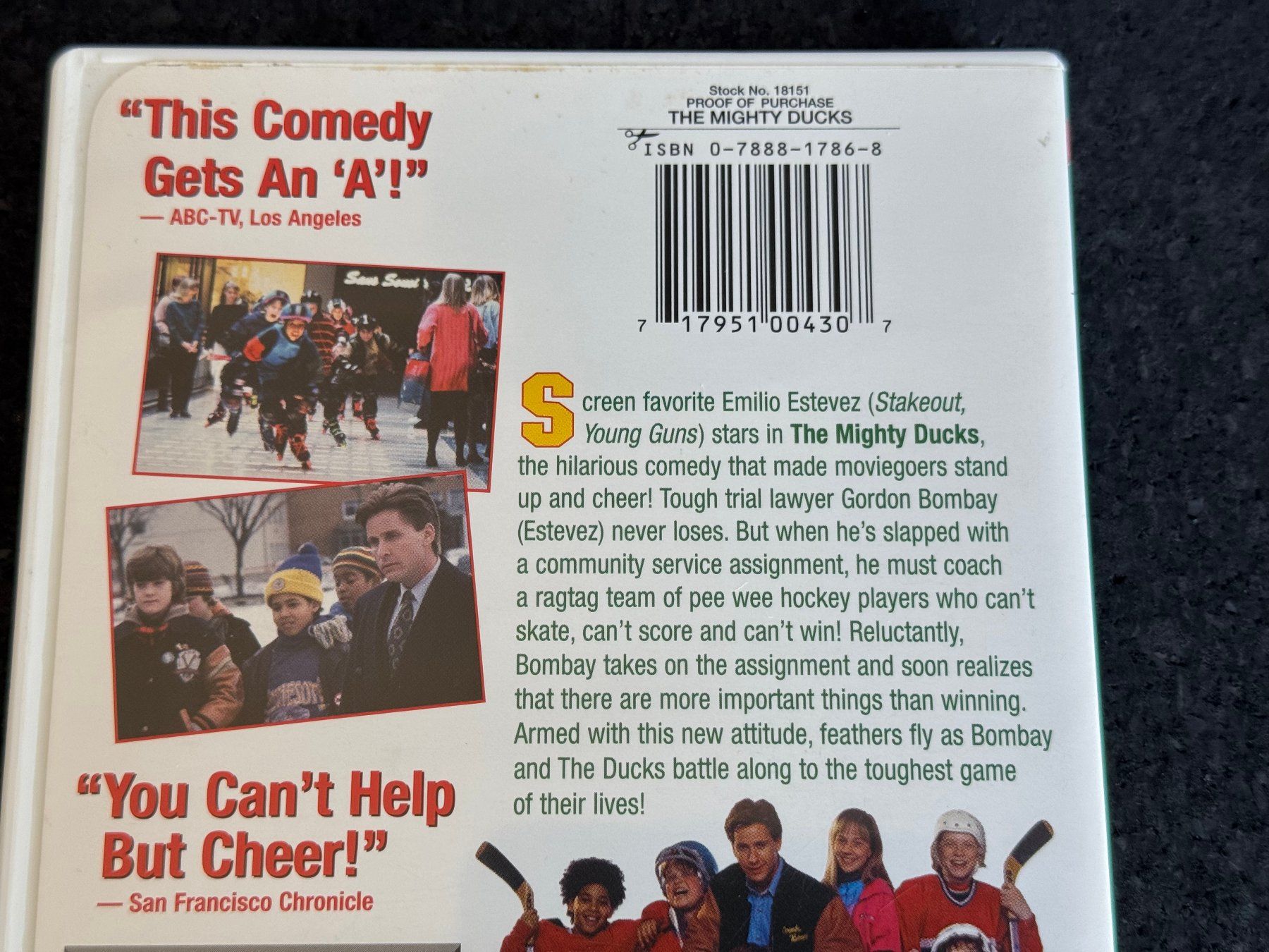 Tutti i DVDs: The Mighty Ducks "a definite winner" DVD EN Ländercode 1+4 – Usato da Fribourg venduto da tschjoly 2