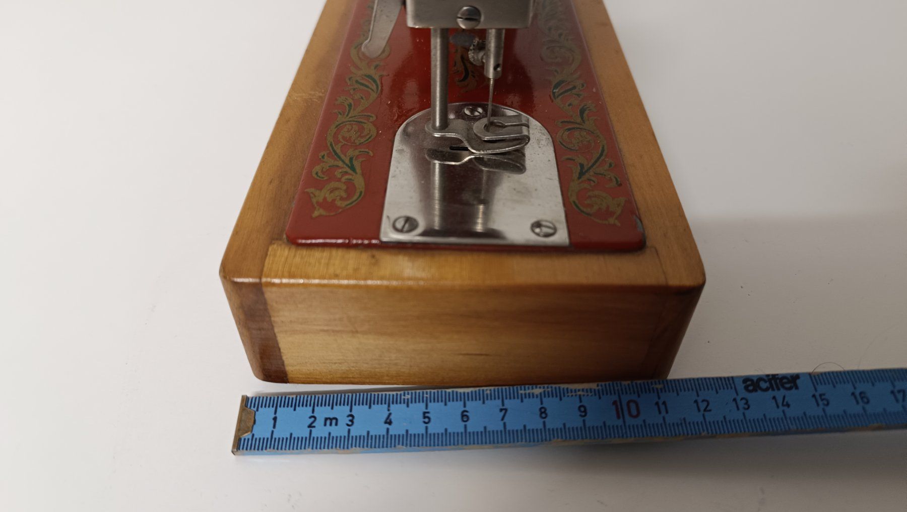 Giocattoli: Mini Nähmaschine UDSSR vintage – Usato da Zürich venduto da Jul69 8