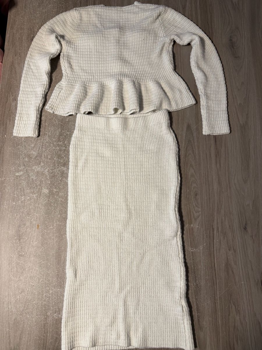 Shein Lotti di vestiti: Rock- und Bouclé-Jacke-Set, elegant und raffiniert – Usato da Galmiz venduto da Sharonlecchi 1
