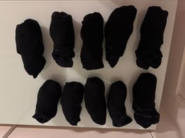 12x schwarze Socken Artengo Gr. 39 - 42, neuwertig, Top!