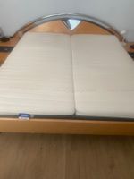 Doppelbett 180x200cm mit Lattenrost und zwei Matratzen