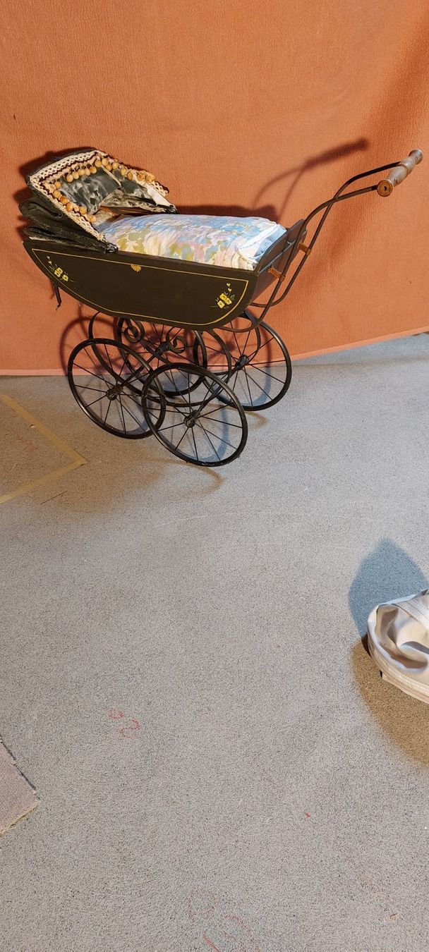Carrozzine: Kinderwagen antik – Usato da Horw venduto da Zentral50 4