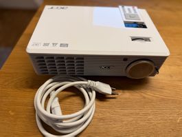 Acer H5360 Beamer – Lampe fast neu, sehr wenig genutzt