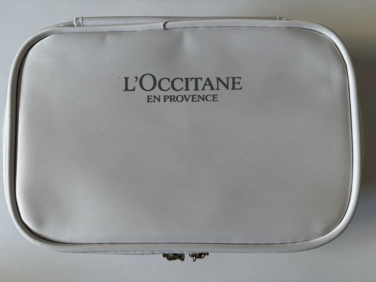 L'Occitane Trousses de maquillage: L'Occitane Kulturtasche neu – Neuf (Voir description) à Adliswil par -runi-