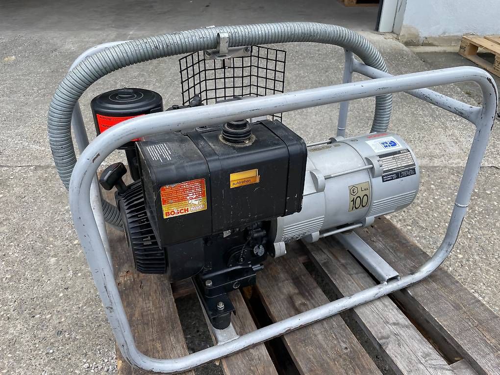Bosch Generatori di corrente: Stromerzeuger Bosch G 4700 mit 4.4 kVA – Usato da Buckten venduto da Spiesstcs 1