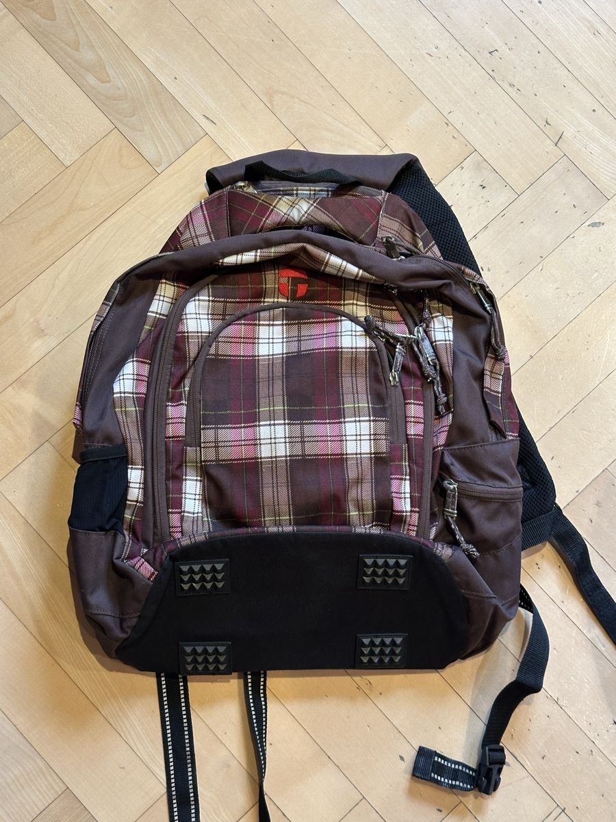 Rucksäcke: Take It Easy Rucksack/Schulrucksack braun/kariert + Etui – Gebraucht aus Hergiswil NW von kaufe_at_kaufmann 1