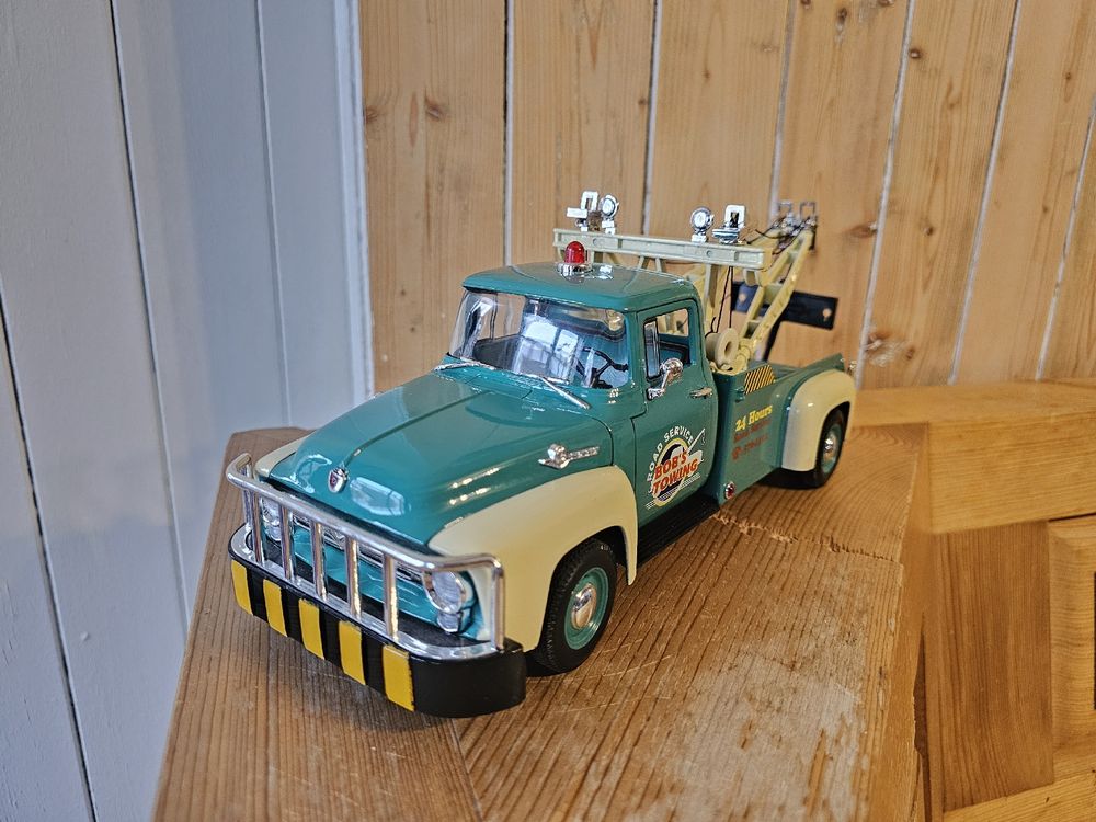 Automobiles - Dépanneuse remorqueuse tow towing Shaws truck recovery
