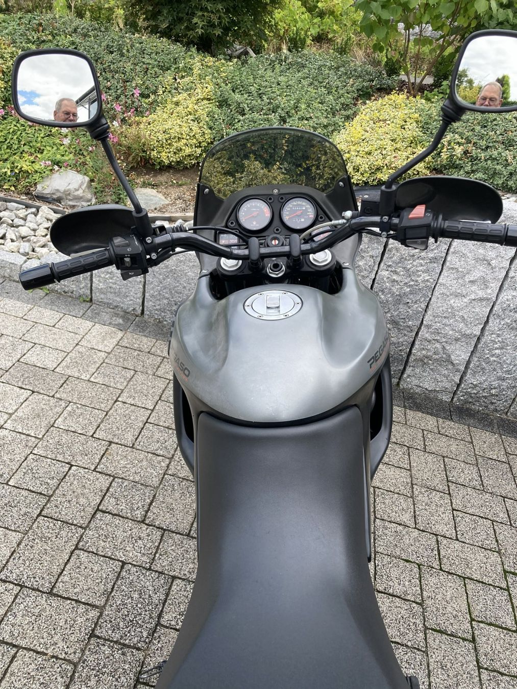 Aprilia Strada: Aprilia Pegaso 650 ie – Usato da Estavayer-le-Lac venduto da PTK5613 3