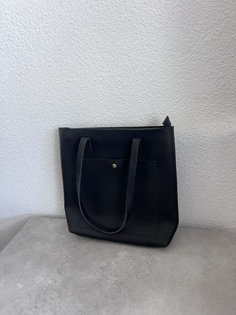 Schwarze Handtasche