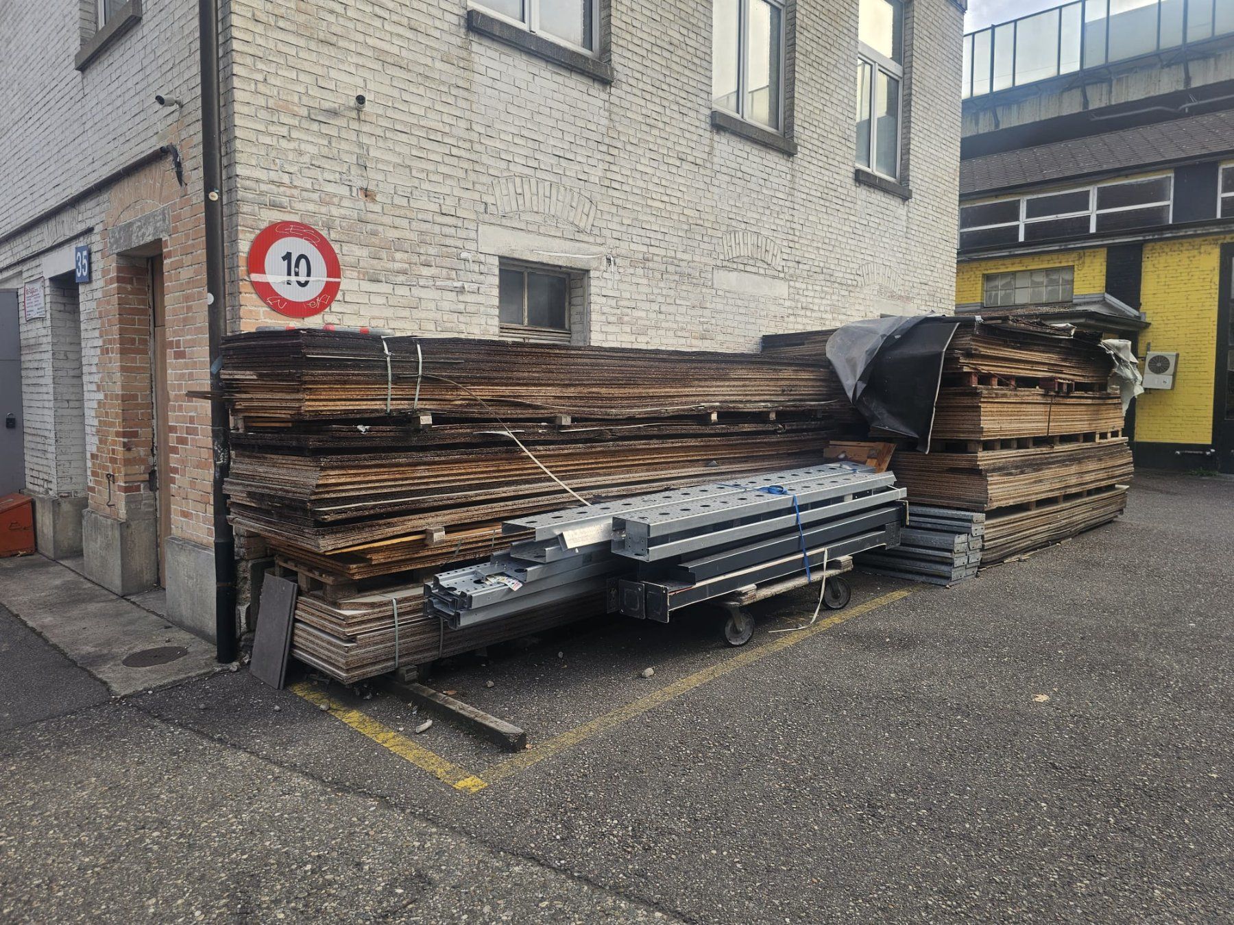 Articoli in legno: Holz Bret  B105x520x4 cm – Usato da Basel venduto da Ljubi4