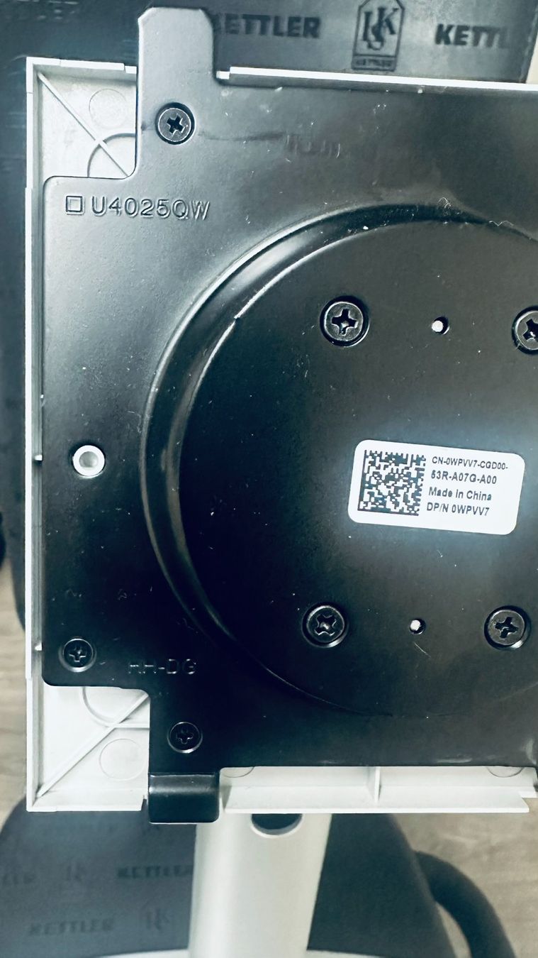 Staffa per monitor: Dell Monitorhalterung – Usato da Dietlikon venduto da herak.lion 1