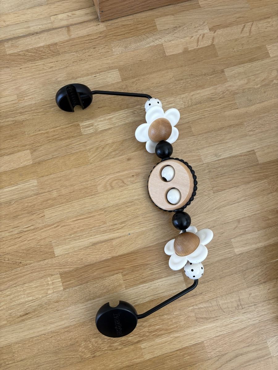 Babybjörn Sdraiette & Sdraiette a dondolo: Babybjörn Wippe mit Spielring – Usato da Sissach venduto da JoolkeBa 4