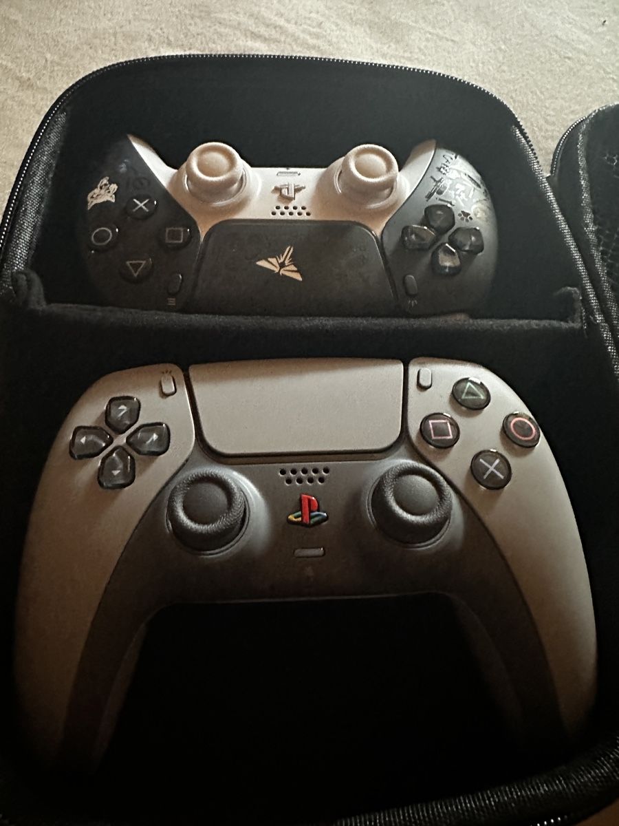 Sony Manettes: Limited Edition Sony DualSense Controller mit Schutzhülle – Neuf (Voir description) à Mötschwil par Sturmbr3cher91