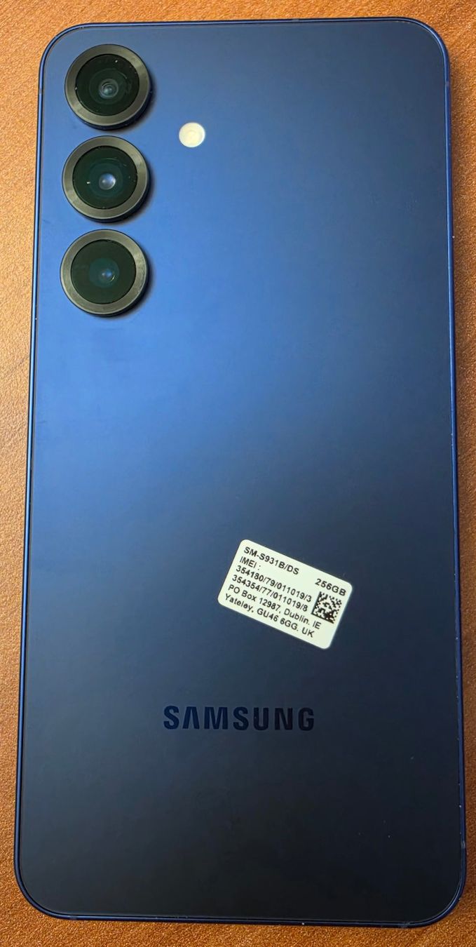 Samsung Handys / Smartphones: Samsung S25 mit 256 GB – Gebraucht aus Rupperswil von Baumtree