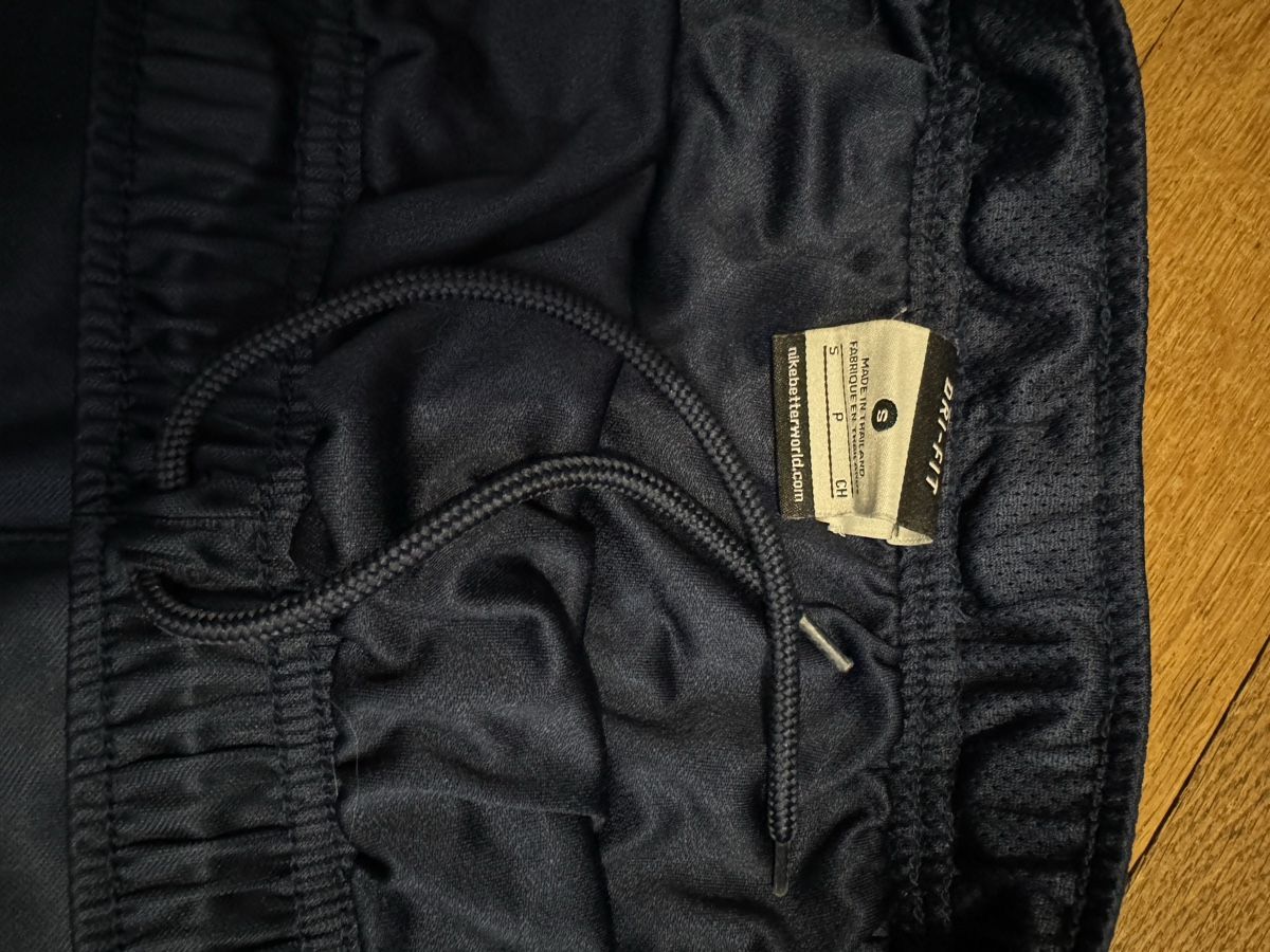 Nike Pantaloni: Nike Shorts dunkelblau S – Usato da Bern venduto da tob_m7nn 2