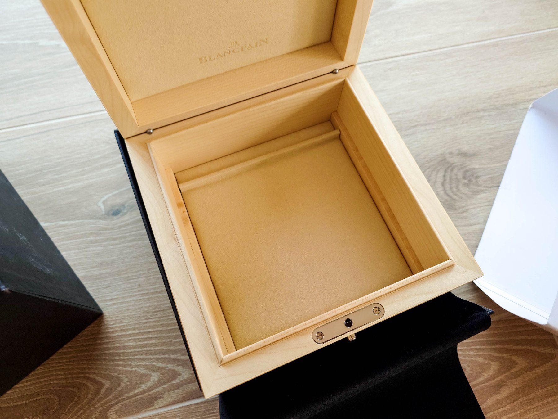 Blancpain Scatole porta orologi: Blancpain wooden box NEW – Nuovo (secondo la descrizione) da Epalinges venduto da bracelet123 6