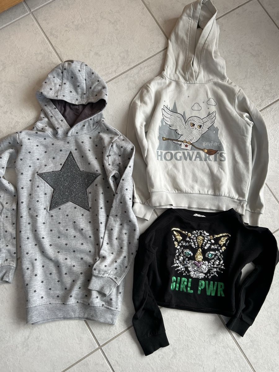 Pulls et sweat-shirts: Pullover Gr 134/140 – D'occasion à Lostorf par Venice16