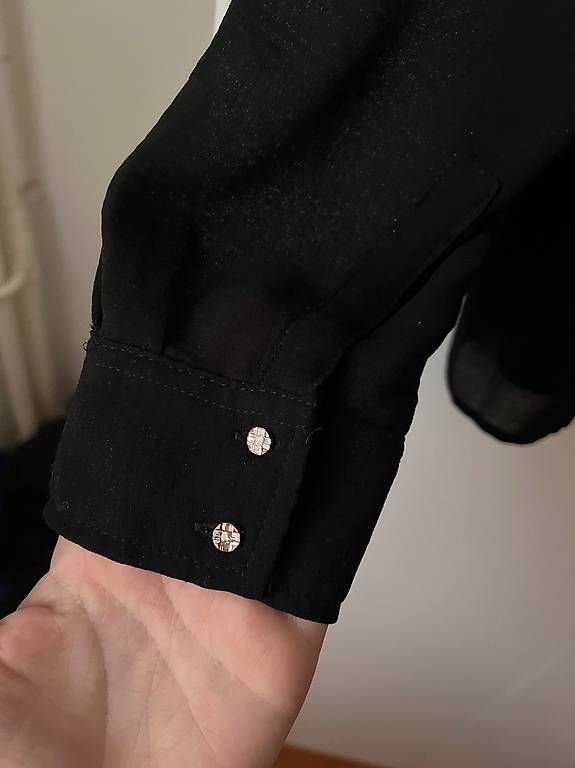 Camicette: Chemise noire, taille S – Usato da Lausanne venduto da sugarplumfairy 3