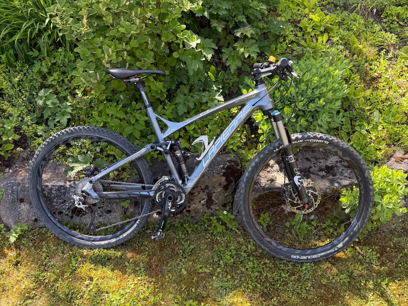 Lapierre Velos: kaum gebrauchtes Lapierre Fully Mountainbike, X-Flow 412 – Gebraucht aus Adliswil von lupina70