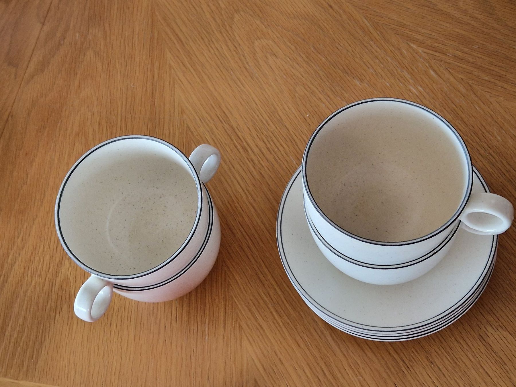 Tasses: 4 tasses et soucoupes – D'occasion à Crassier par steff2000 1