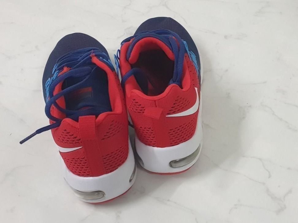 Damenschuhe: Sneaker – Neu (gemäss Beschreibung) aus Bottighofen von Miatax5 1