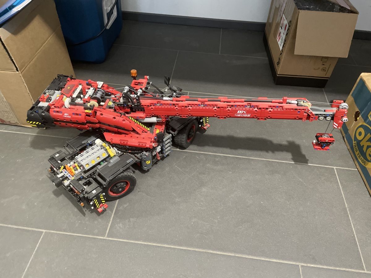 Lego Kit di costruzioni: Lego Technic 42082 – Usato da Aarau Rohr venduto da keedom 2