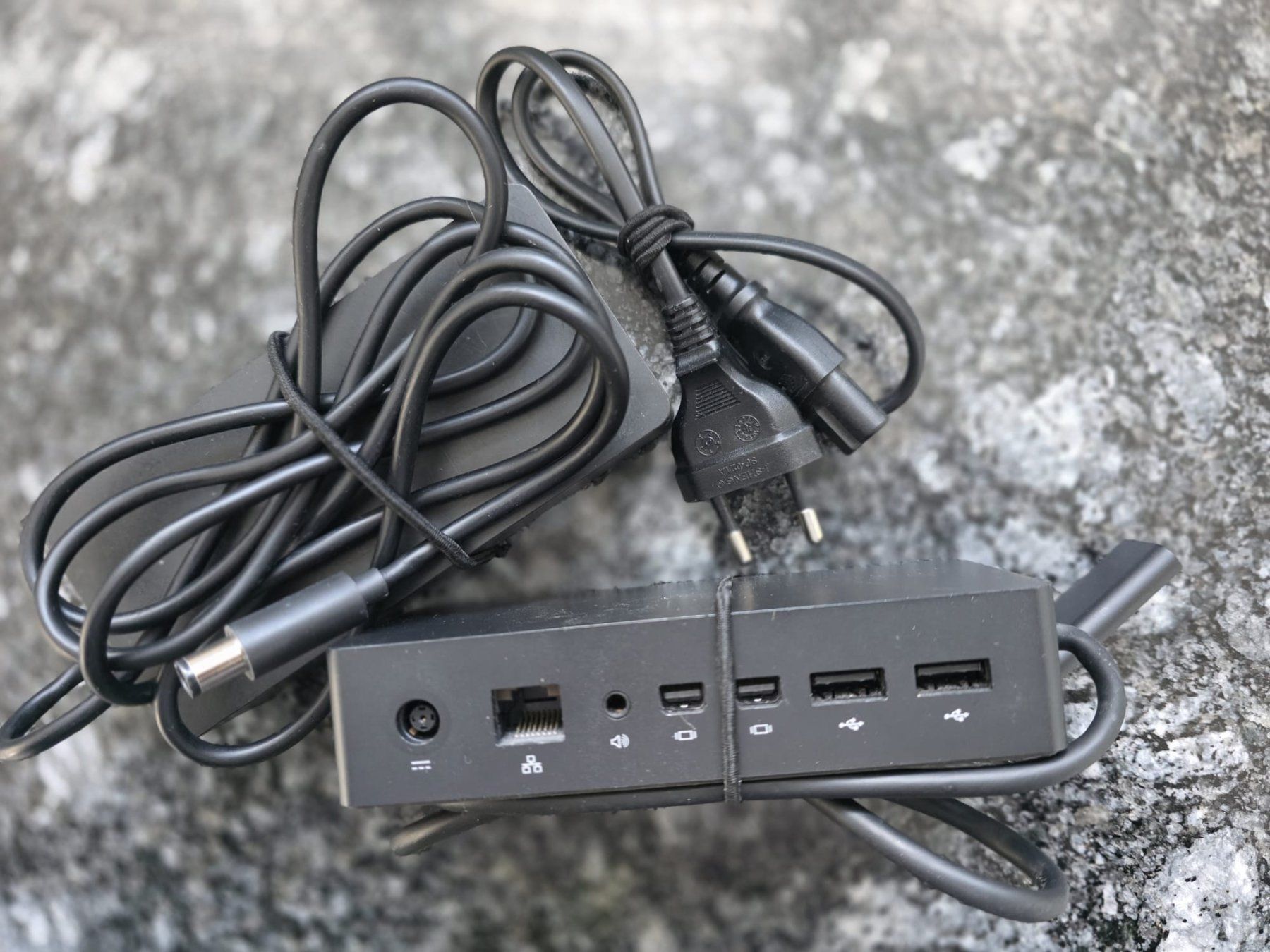 Microsoft Dockingstation: Microsoft Surface Dock mit Netzteil – Gebraucht aus Ostermundigen von Schneiti76