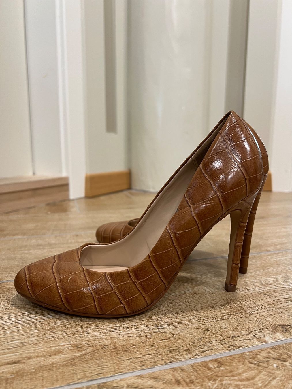 Mango Scarpe da donna: *NEU* MANGO Leder Pumps mit Kroko-Muster, Grösse 36 – Nuovo (secondo la descrizione) da St. Gallen venduto da kka_l9wg