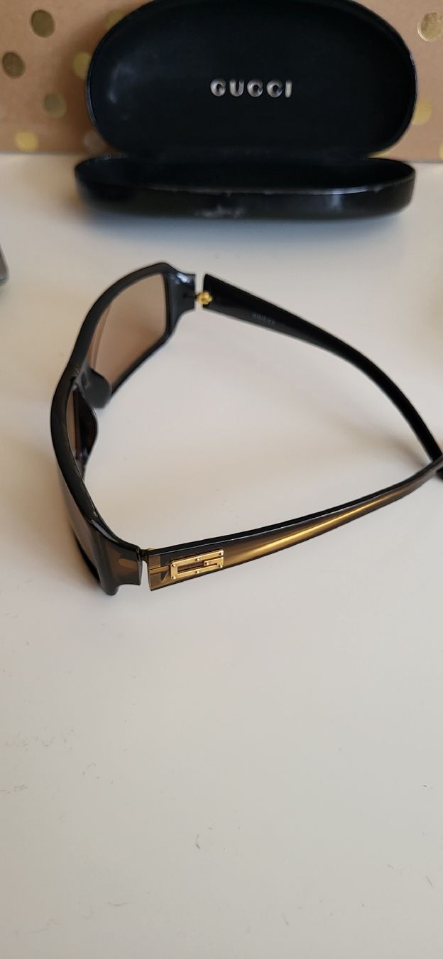 Gucci Lunettes & Verres: Gucci Sonnenbrille – D'occasion à Biglen par Angel800 1