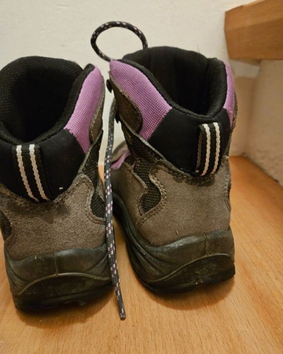46 Nord Schuhe für Mädchen: 46 N Wanderschuhe 32 lila – Gebraucht aus Baar von phlys 2